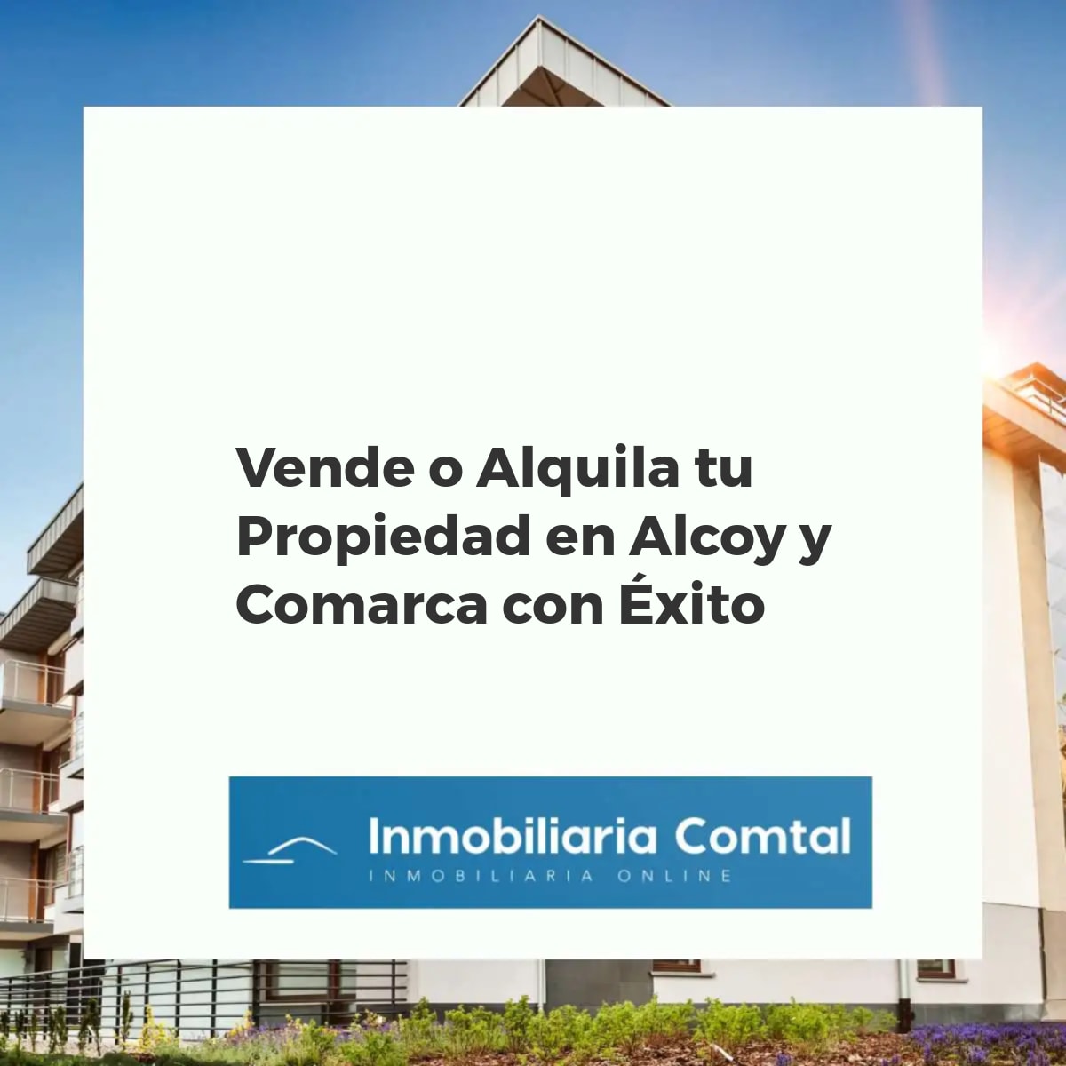 Panorama de Alcoy y comarca con llave, simbolizando venta y alquiler de propiedades exitosas.